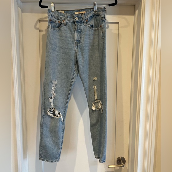 Levi’s Wedgie Jeans - Picture 4 of 12